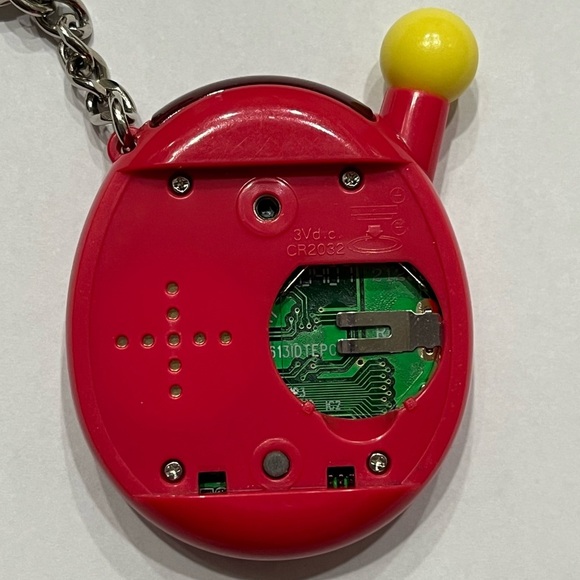 Tamagotchi Connection v4 - Hearts - Picture 4 of 4